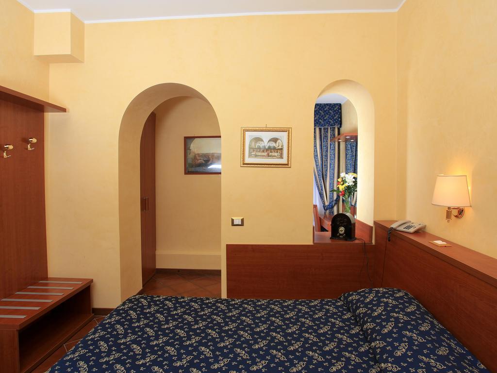 Casa Di Santa Francesca Romana A Ponte Rotto חדר תמונה