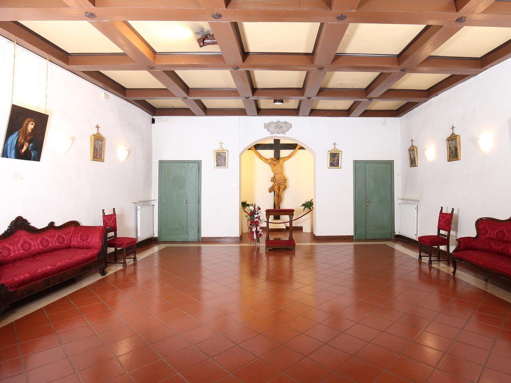 Casa Di Santa Francesca Romana A Ponte Rotto מראה חיצוני תמונה
